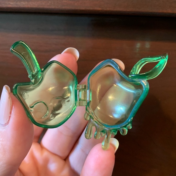 Monster High Draculaura Snow Bite Doll - Target Exclusive 2012 - Picture 12 of 14